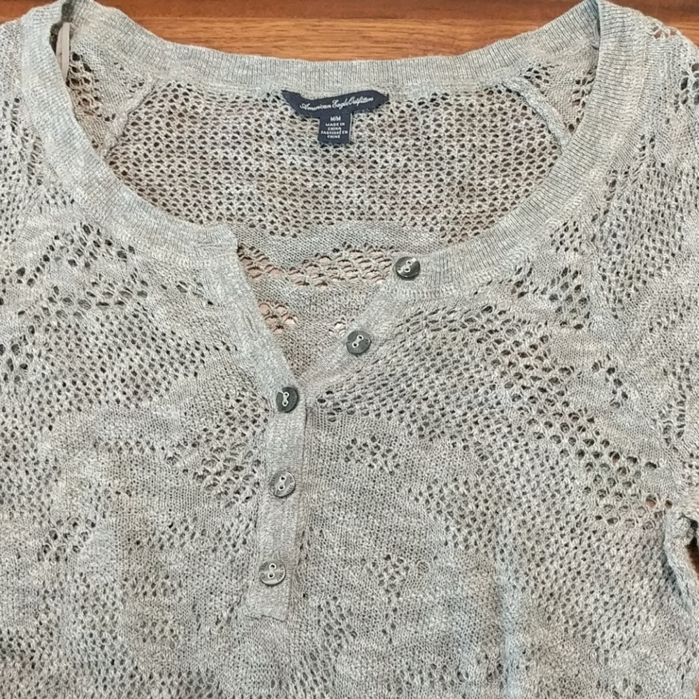 EUC✨American Eagle Outfitters Sweater